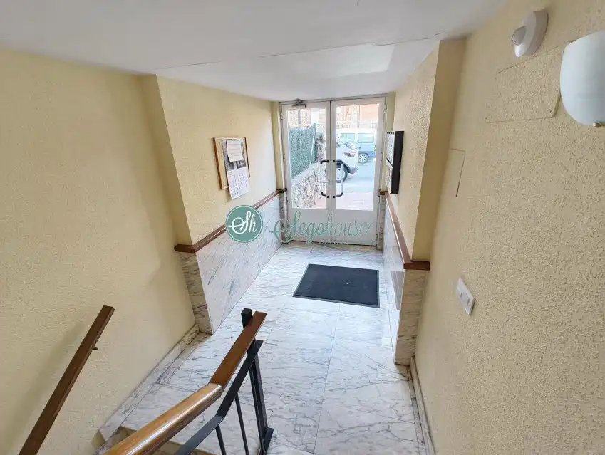 Piso en venta en San Cristóbal de Segovia con Calefacción, Trastero y Balcón