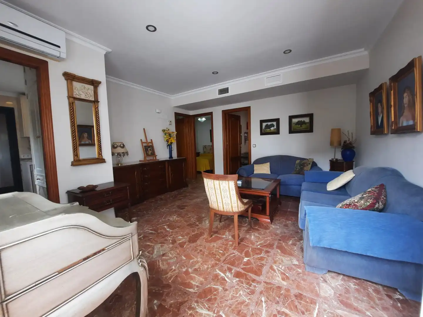 Living room of Apartments for rent in Badajoz  with Air Conditioner, Terrace and Furnished
