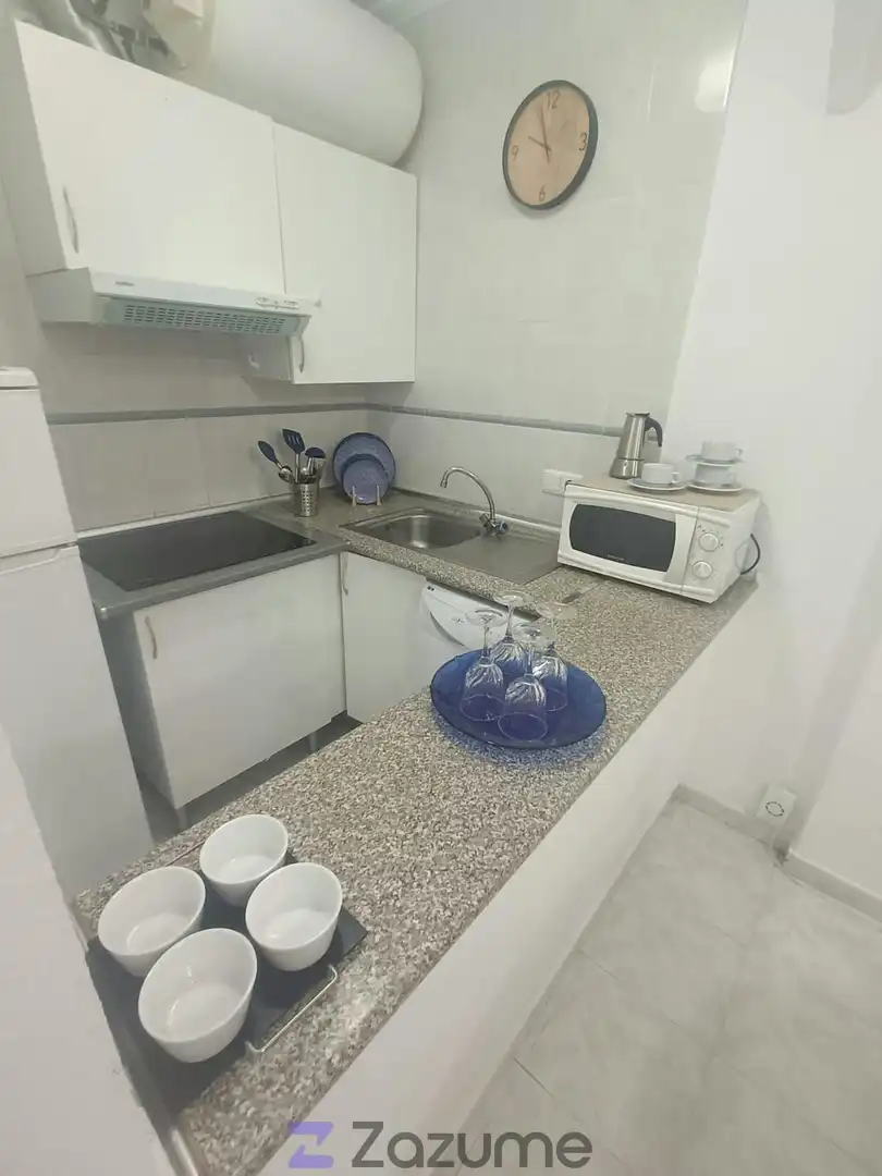 Küche von Wohnung zur Miete in Torrevieja mit Klimaanlage, Heizung und Möbliert