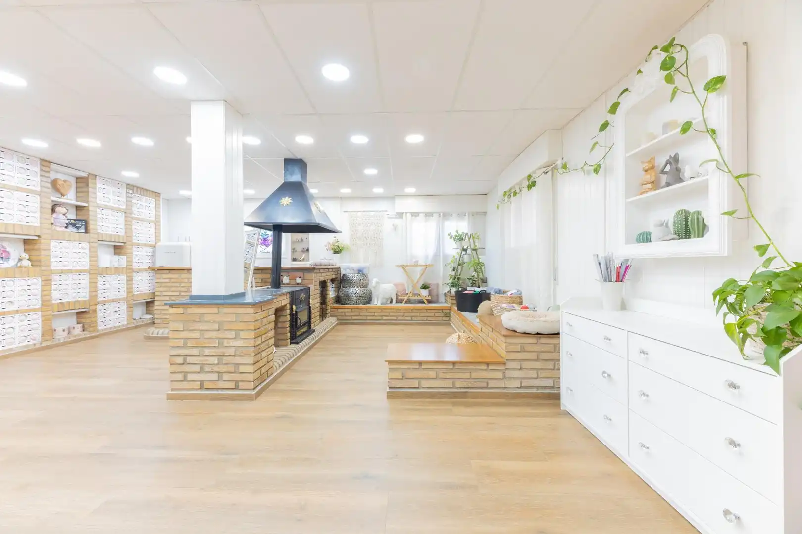Casa o xalet en venda en Requena amb Jardí privat, Terrassa i Piscina