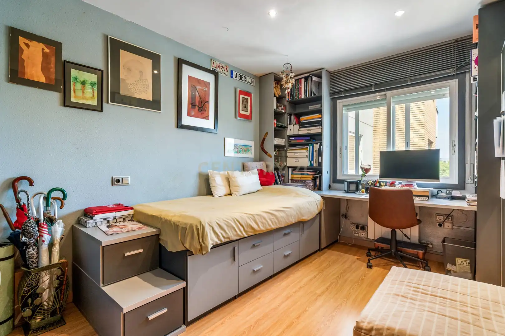 Dormitori de Apartament en venda en Sant Joan Despí amb Aire condicionat i Piscina comunitària
