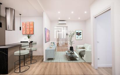 Living room of Flat for sale in  Barcelona Capital  with Air Conditioner, Heating and Terrace