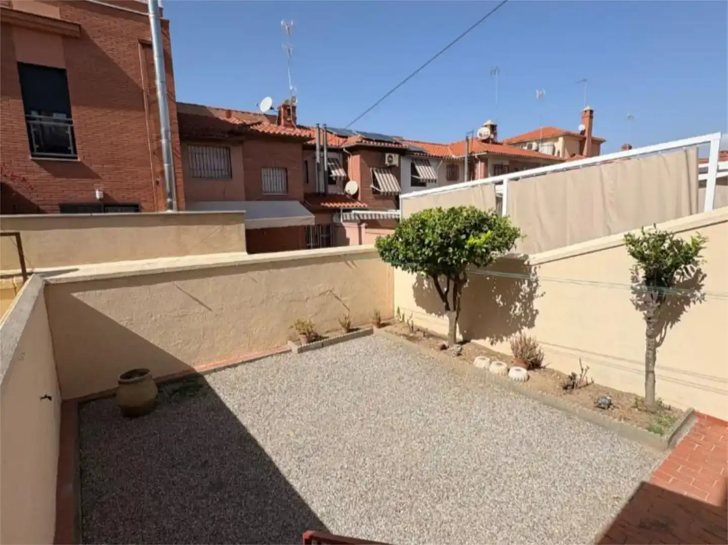 Terrassa de Casa adosada per a compartir en Granada amb Aire condicionat, Moblat i Balcó