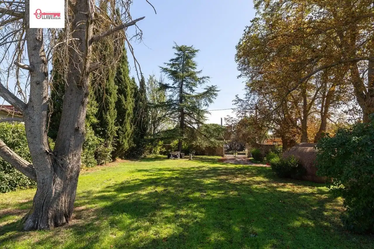 Country homes for sale in Quintana del Puente  with Storage room, Swimming Pool and Furnished