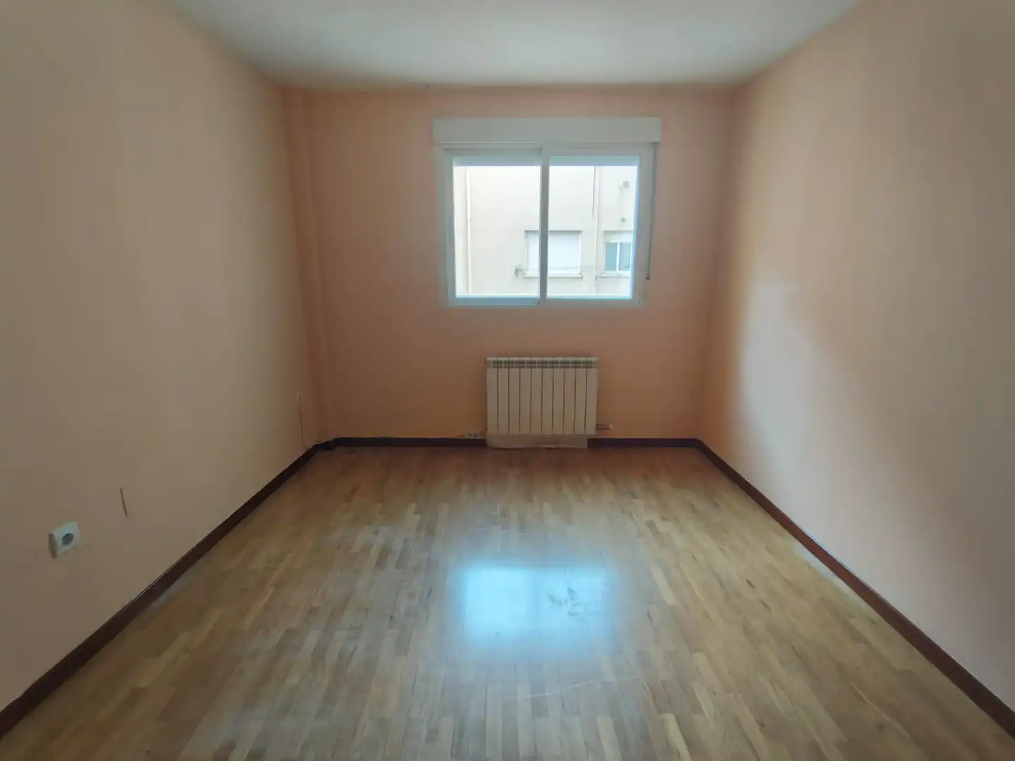Bedroom of Flat for sale in Cistérniga  with Heating, Parquet flooring and Terrace