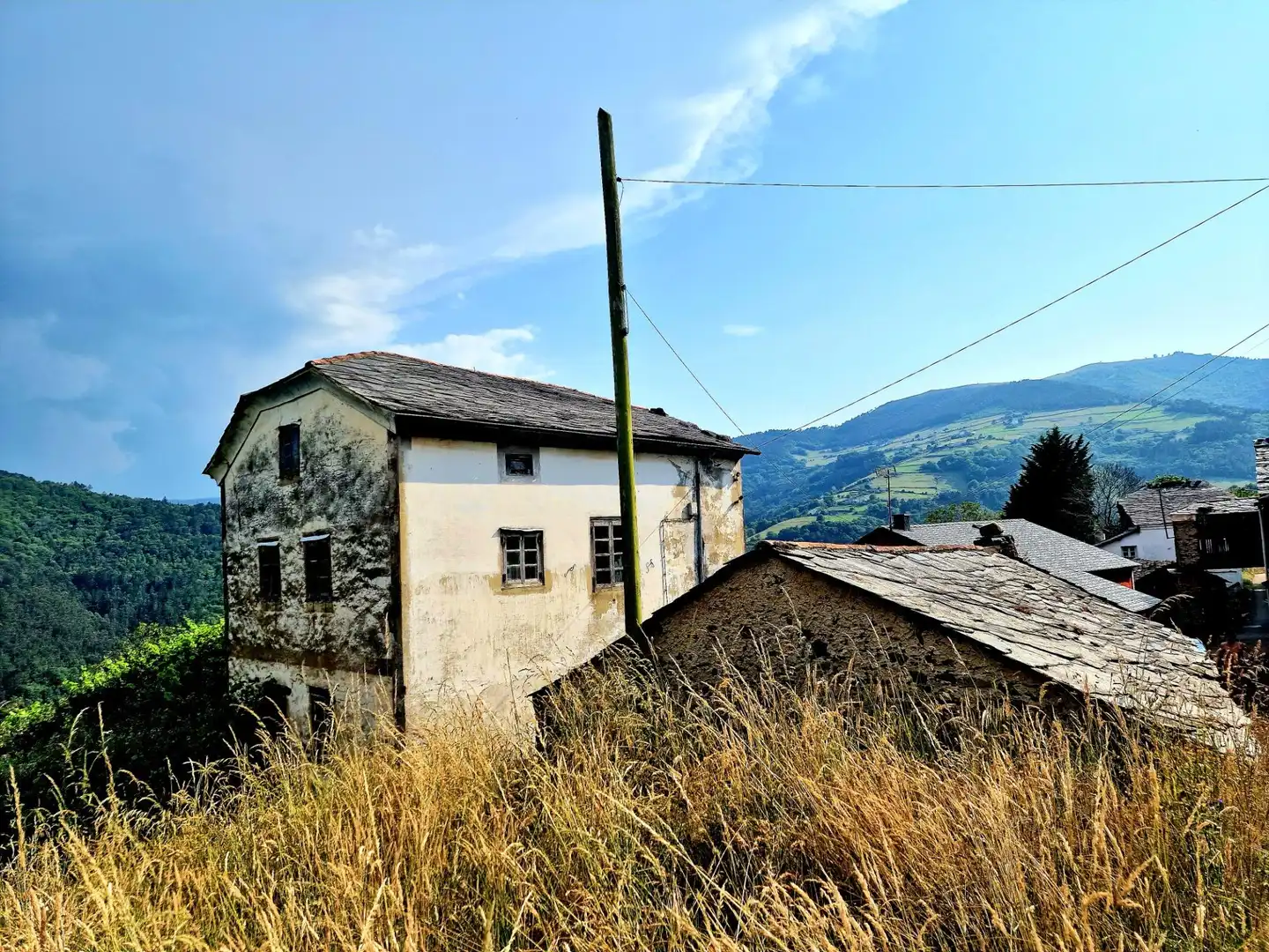 Außenansicht von Country house zum Verkauf in Boal mit Privatgarten und Möbliert