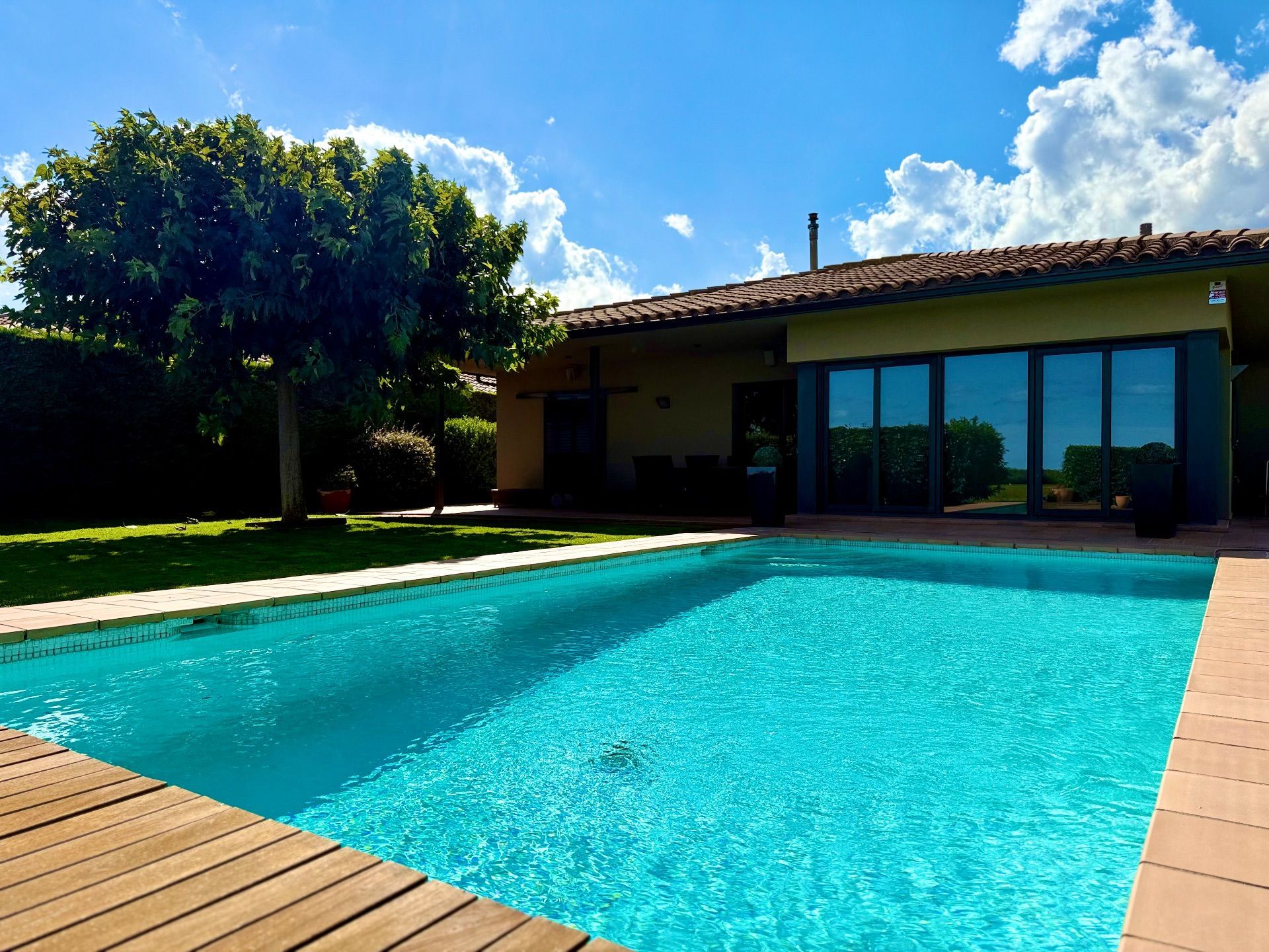 Piscina de Casa o chalet en venta en Navata con Aire acondicionado, Calefacción y Jardín privado