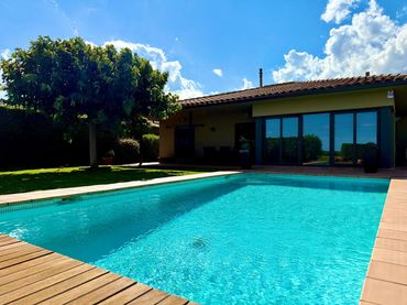 Casa con piscina in vendita a Navata