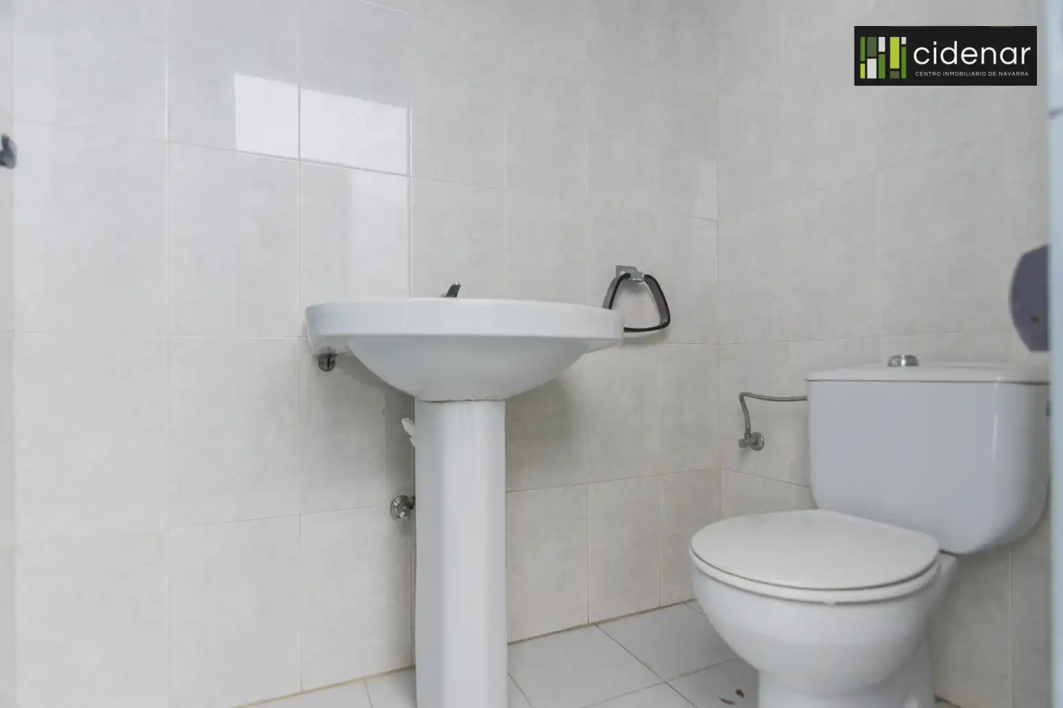 Baño de Terreno en venta en  Pamplona / Iruña