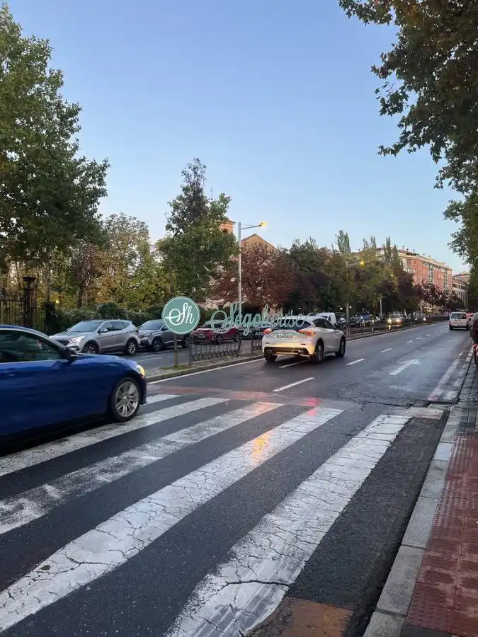 Aparcament de lloguer a Ezequiel González - Conde de Sepúlveda