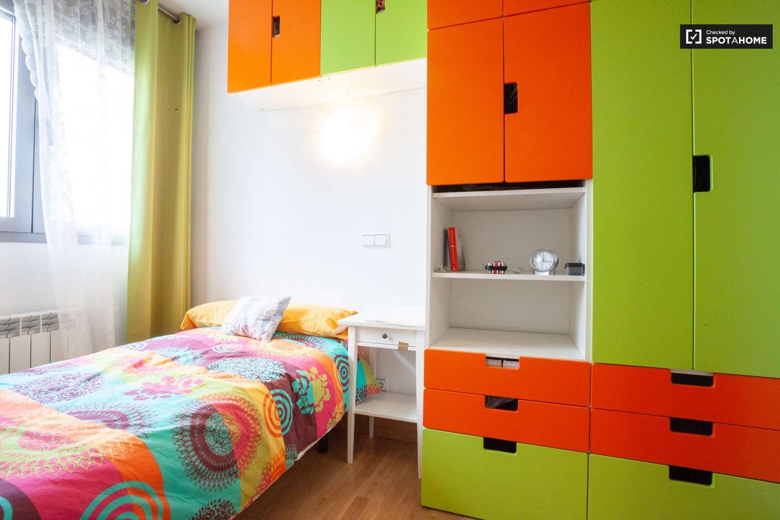 Bedroom of Flat to share in San Sebastián de los Reyes  with Air Conditioner, Heating and Terrace