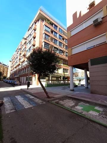 Piso en Alquiler en CAROLINA CORONADO en Centro