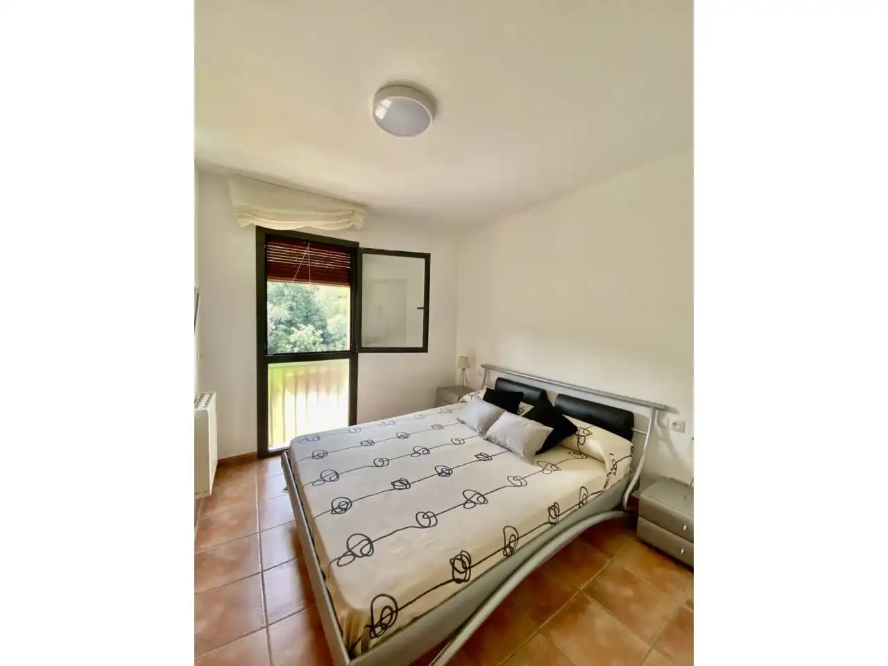 Dormitori de Dúplex en venda en Castellfollit de la Roca amb Calefacció, Terrassa i Moblat