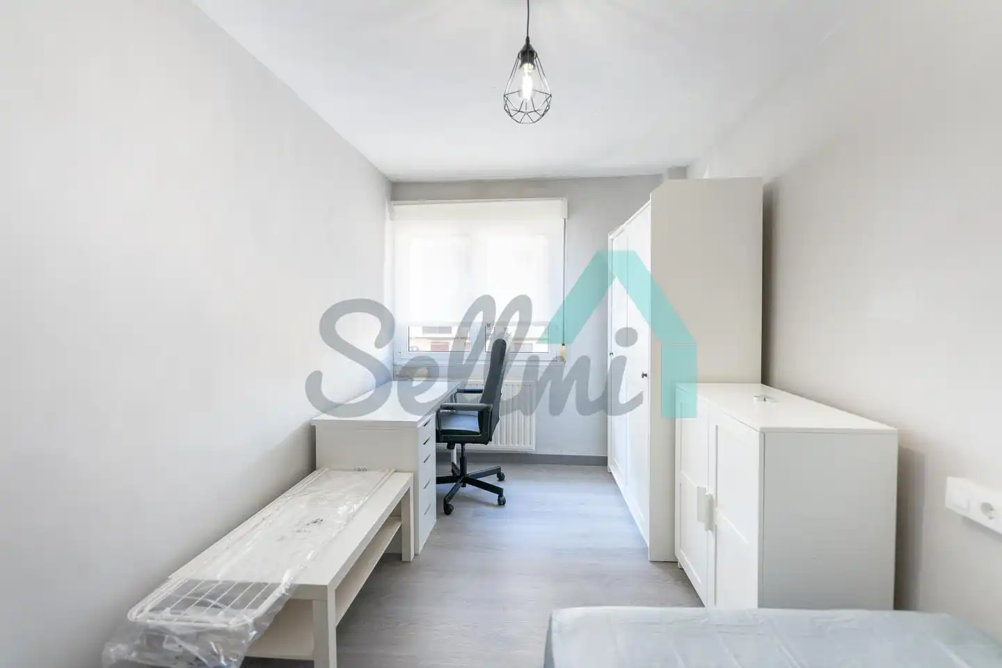 Habitación de Planta baja para compartir en Oviedo  con Calefacción, Amueblado y Internet