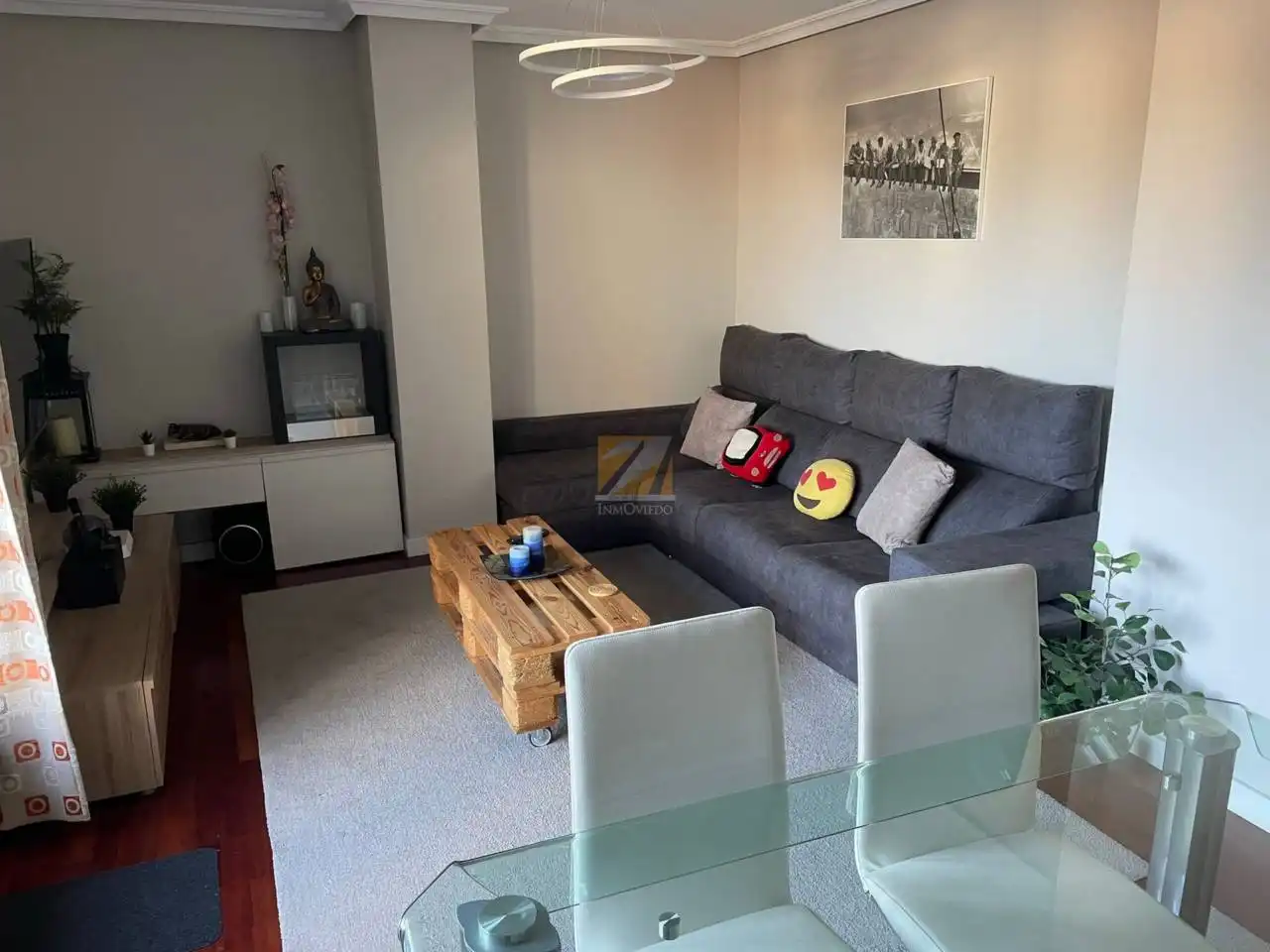 Sala de estar de Ático de alquiler en Oviedo  con Calefacción, Parquet y Terraza