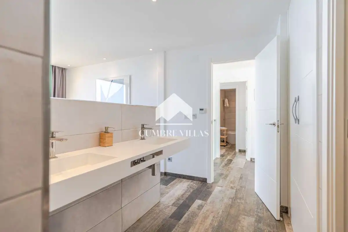Bathroom of Houses for sale in Salobreña  with Private garden, Terrace and Storage room