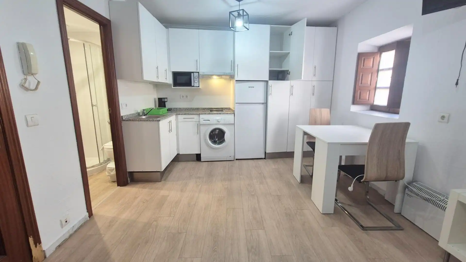Kitchen of Study for rent in Salamanca  with Heating, Furnished and Balcony