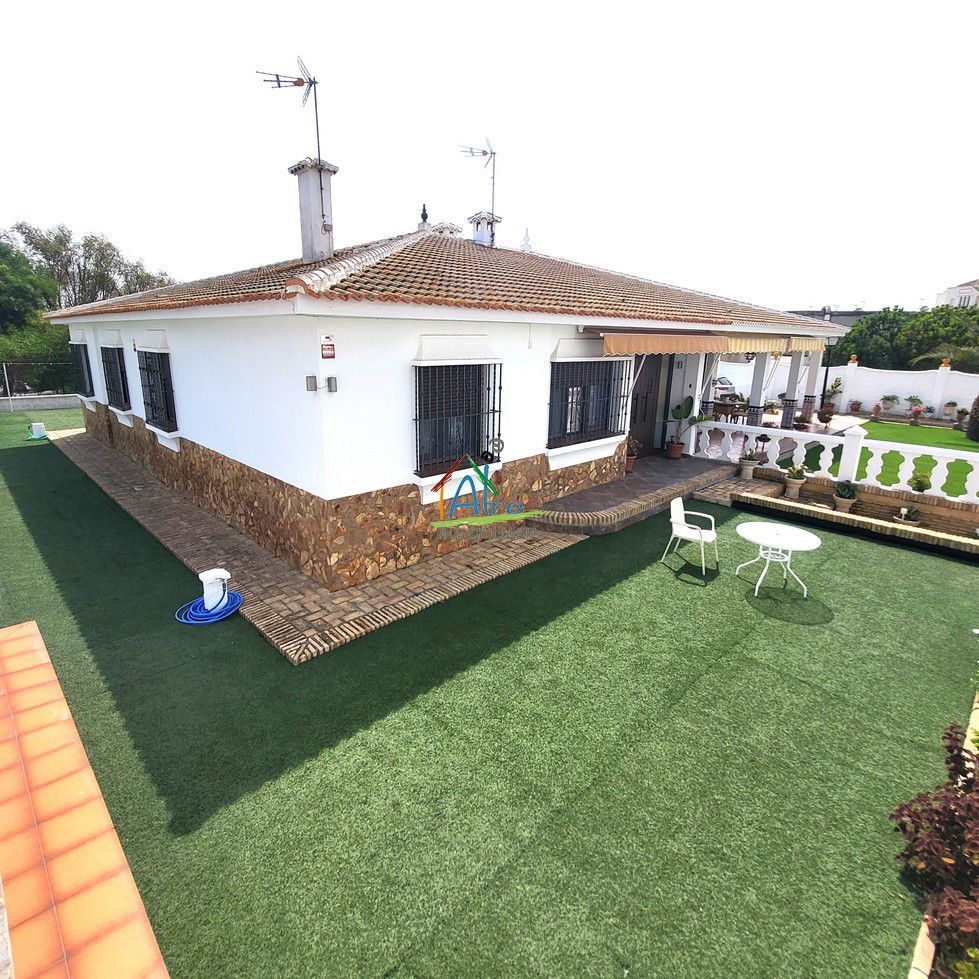 Jardí de Casa o xalet en venda en Almonte amb Aire condicionat, Jardí privat i Terrassa