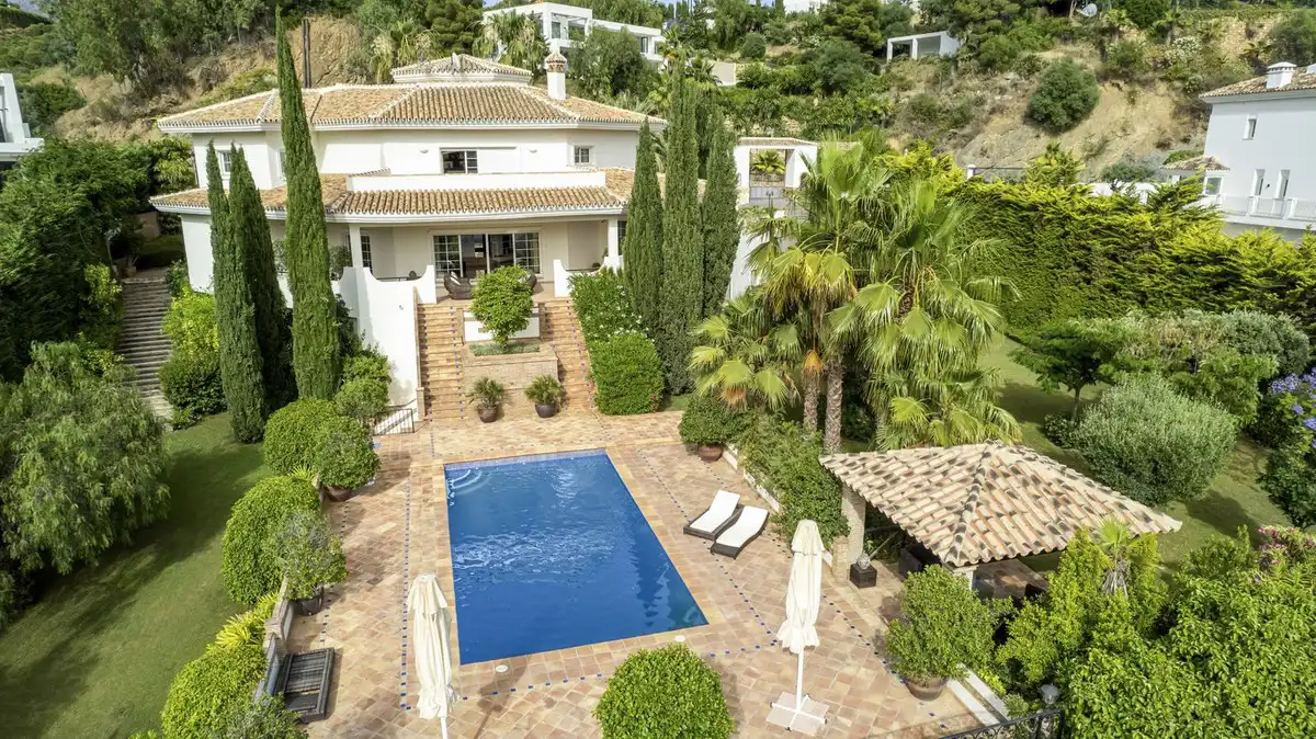 Chalet con piscina en venta en Benahavís pueblo, imagen 2