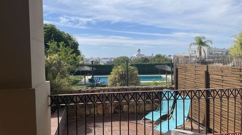 Foto 3 de Piso en venta en Estepona - Estepona,selwo,avenida Parque Selwo, La Concha - Resina Golf, Estepona