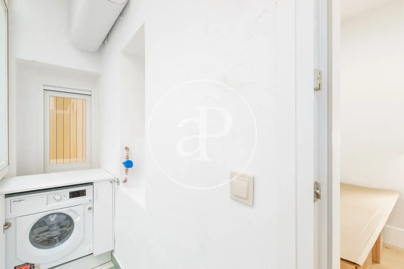 Flat for sale in Madrid  with Air Conditioner and Heating