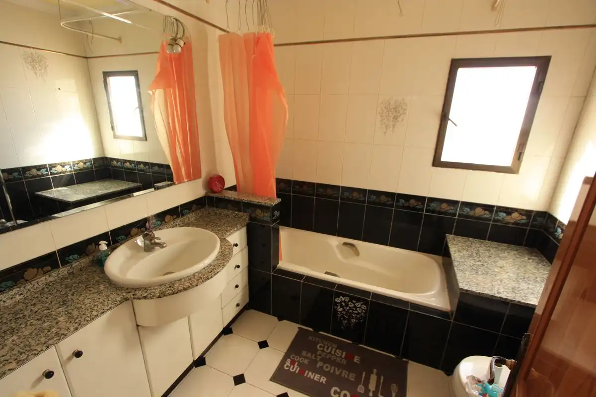 Bathroom of Houses for sale in Dénia  with Air Conditioner, Heating and Private garden