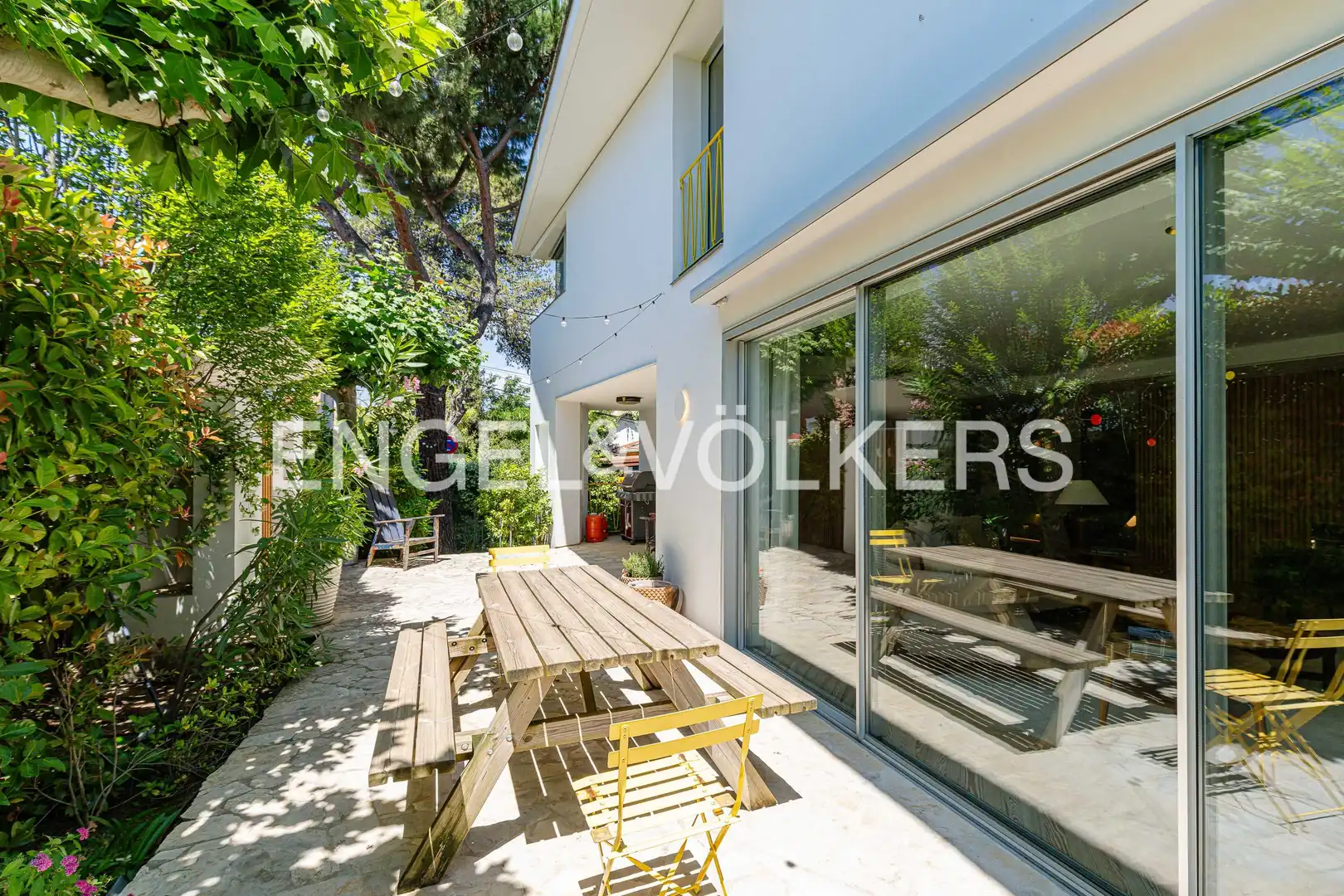 Terraza de Casa o chalet en venta en Madrid con Aire acondicionado, Calefacción y Jardín privado