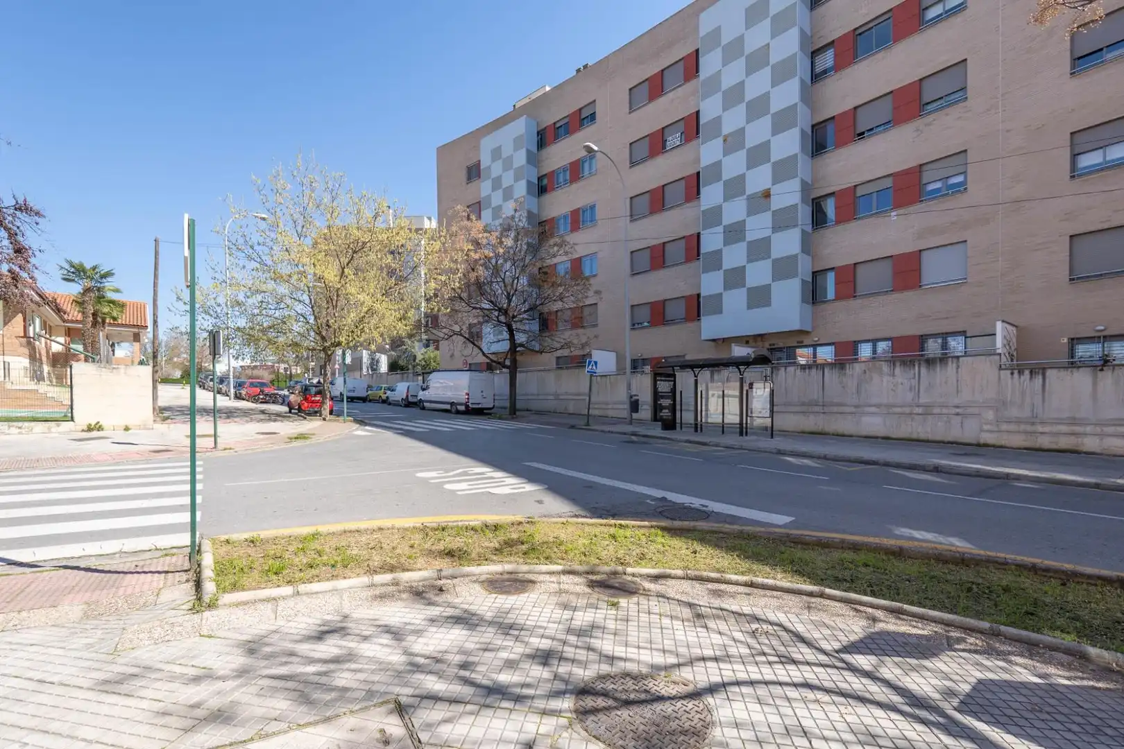 Exterior view of Flat for sale in Granada  with Air Conditioner, Heating and Private garden