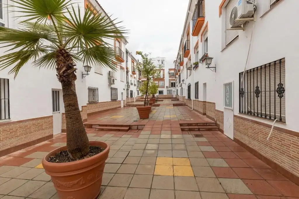 Vista exterior de Casa adosada en venta en Granada con Terraza