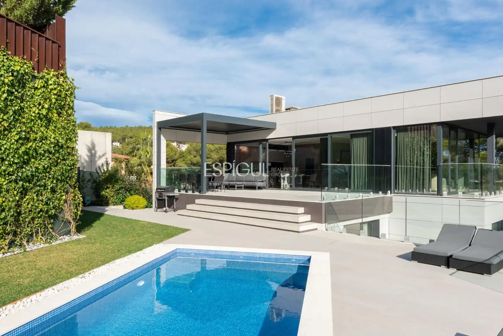 Terrace of Houses for sale in Castelldefels  with Air Conditioner, Heating and Parquet flooring