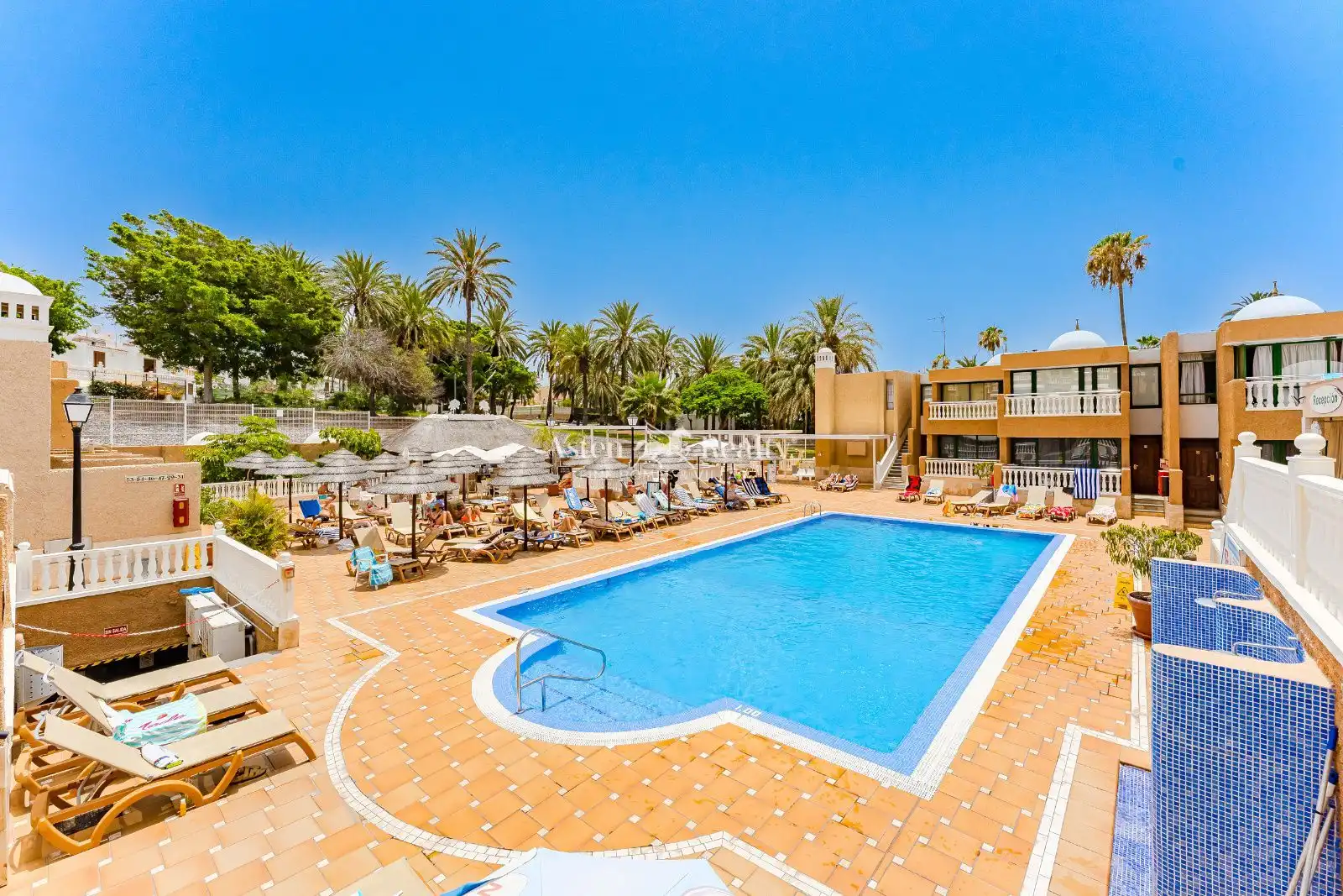Apartamento con piscina en venta en Rafel Puig Lluvina, imagen 2