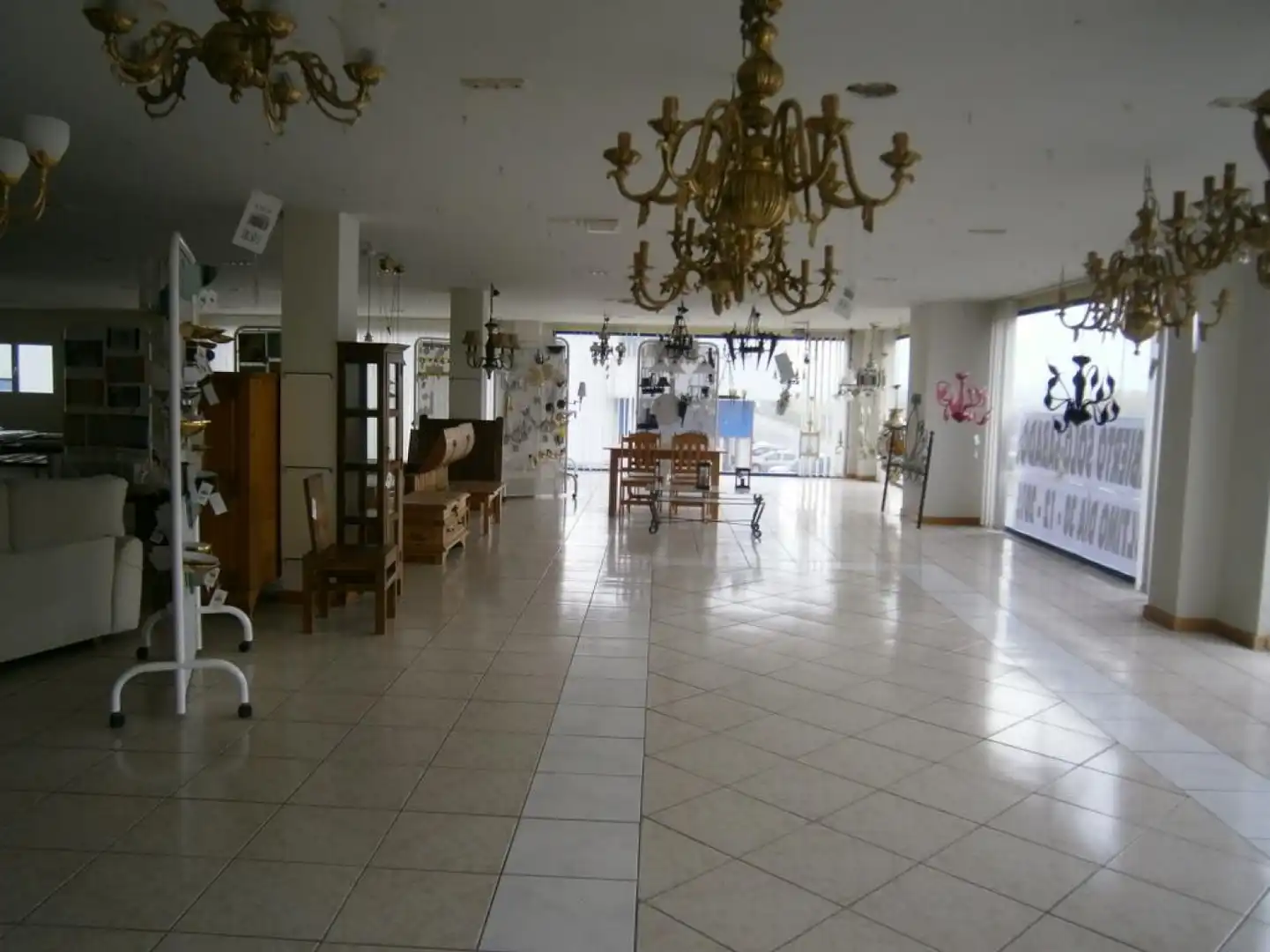 Fabrikhallen zur Miete in Elciego