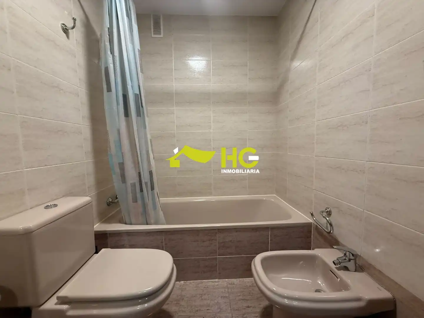Bany de Pis de lloguer en Villaviciosa de Odón amb Calefacció