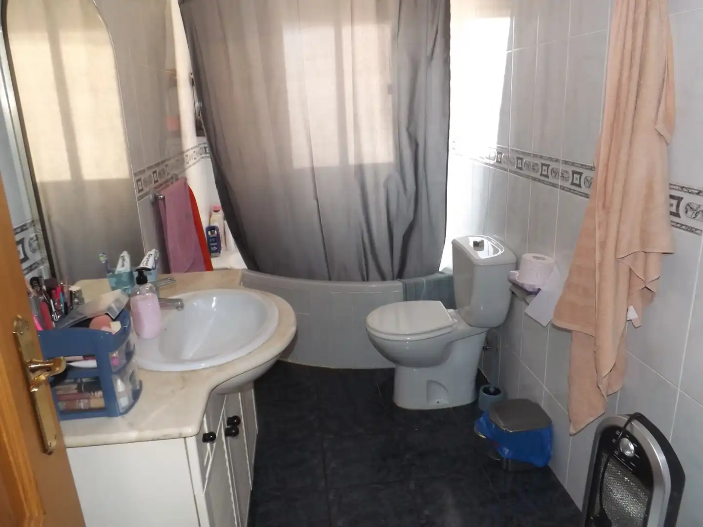 Baño de Piso en venta en Maracena con Balcón