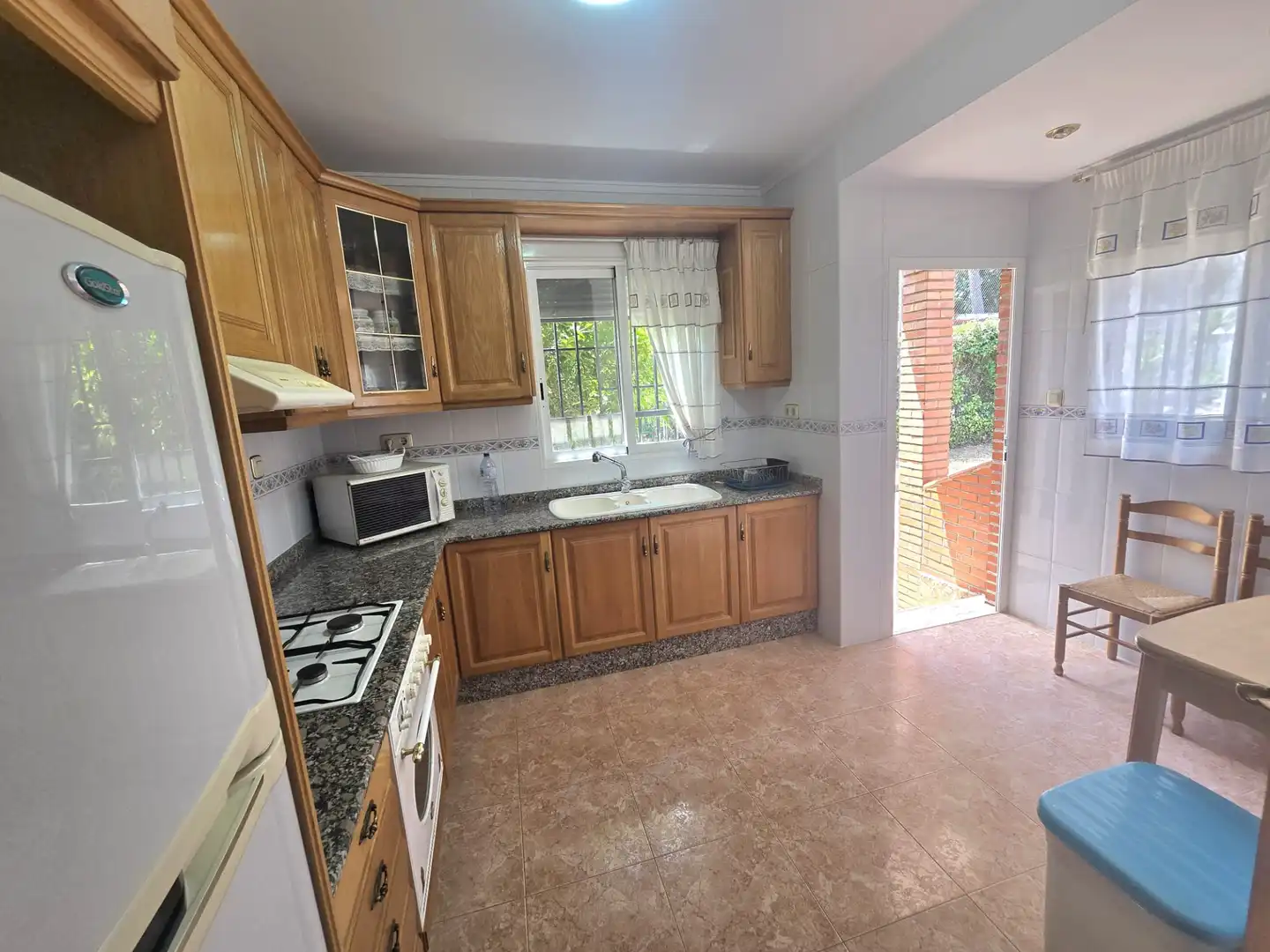 Cocina de Casa o chalet en venta en L'Eliana con Calefacción, Jardín privado y Terraza
