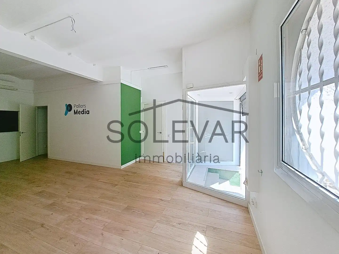 Local comercial en venda a Carrer de Barcelona, imagen 3