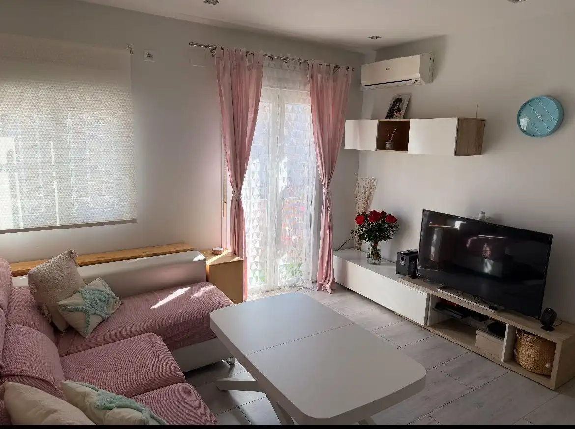 Living room of Flat for sale in Sevilla  with Balcony
