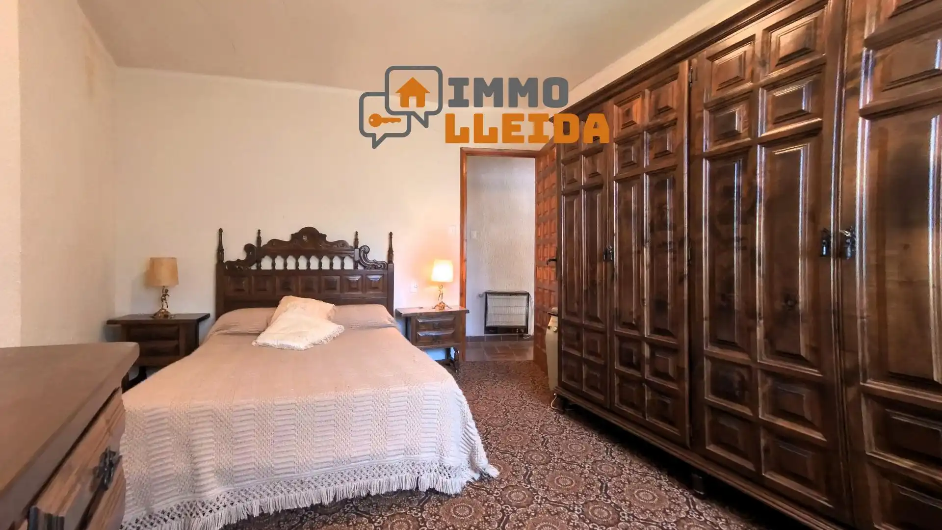 Habitación de Casa adosada en venta en Àger con Calefacción, Terraza y Amueblado