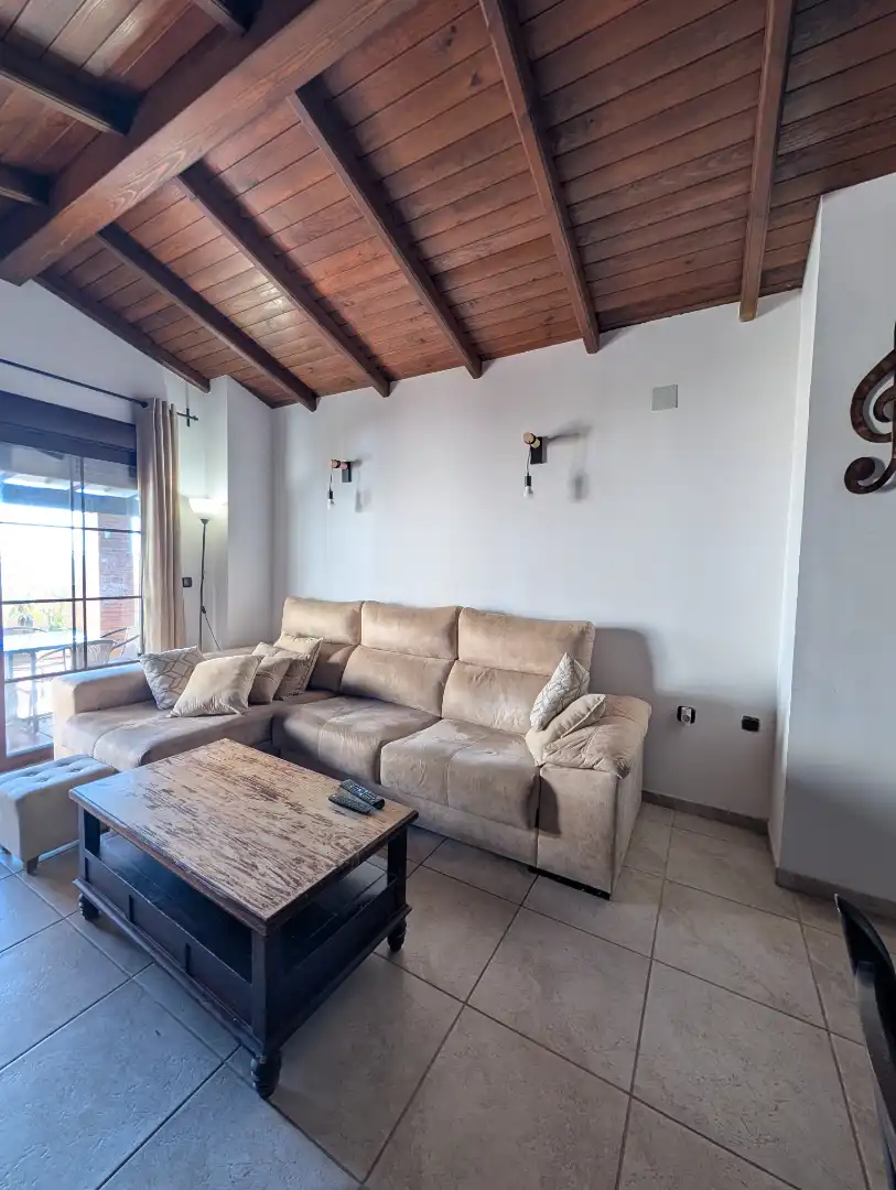 Sala de estar de Planta baja de alquiler en Estepona con Aire acondicionado, Calefacción y Terraza