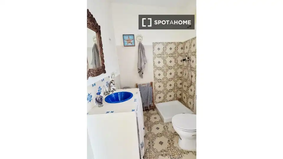 Bathroom of Apartments for share in Arriate  with Air Conditioner, Terrace and Furnished