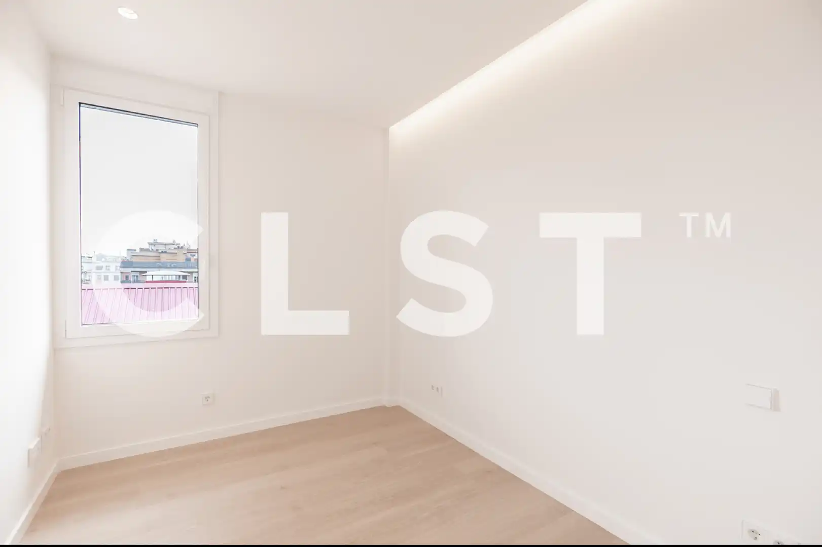 Attic for rent in Carrer de Ballester, El Putget i el Farró