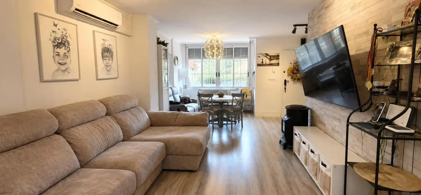 Sala de estar de Casa o chalet en venta en Elche / Elx con Trastero, Balcón y Piscina comunitaria