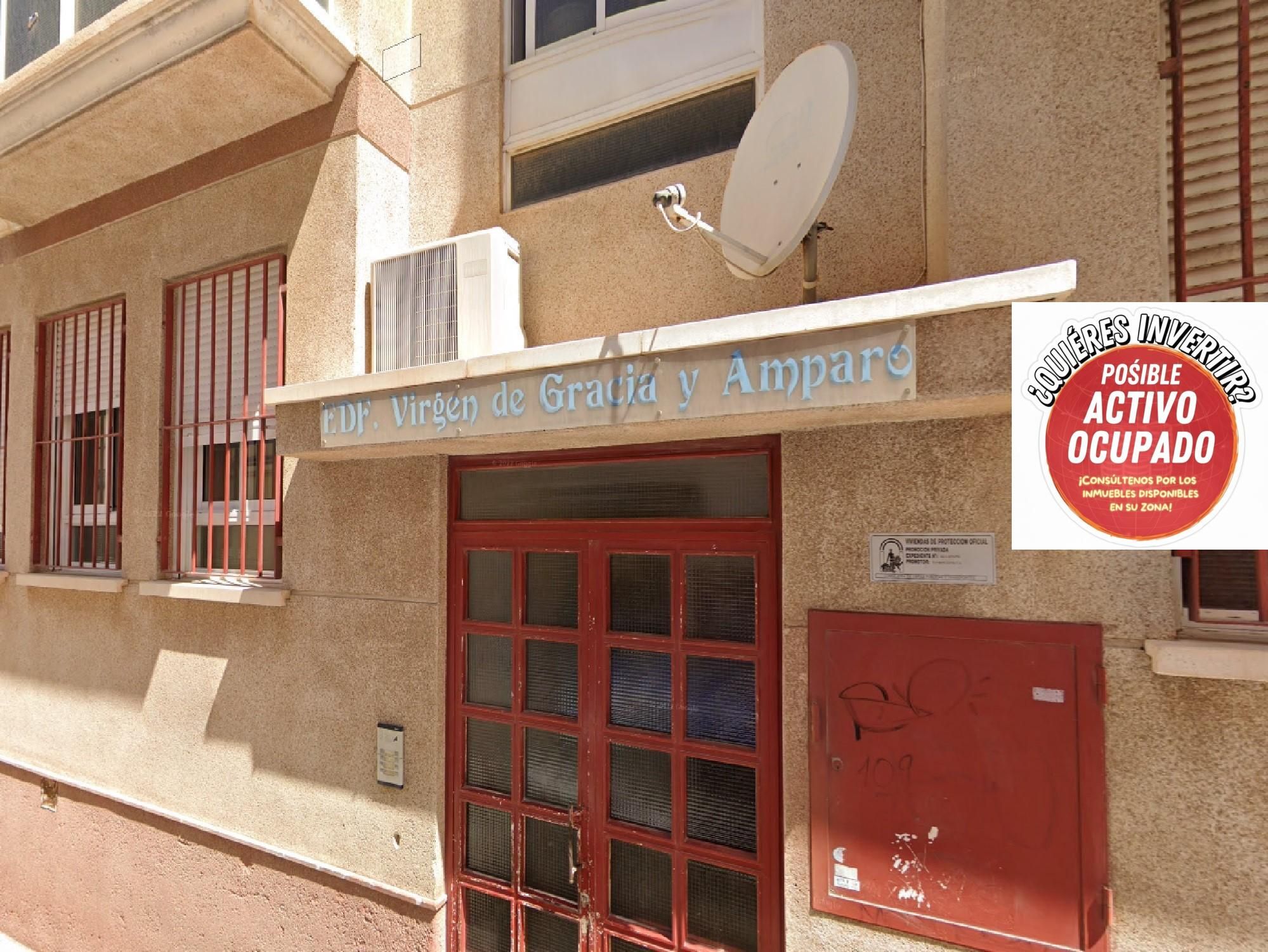 Vista exterior de Apartamento en venta en  Almería Capital