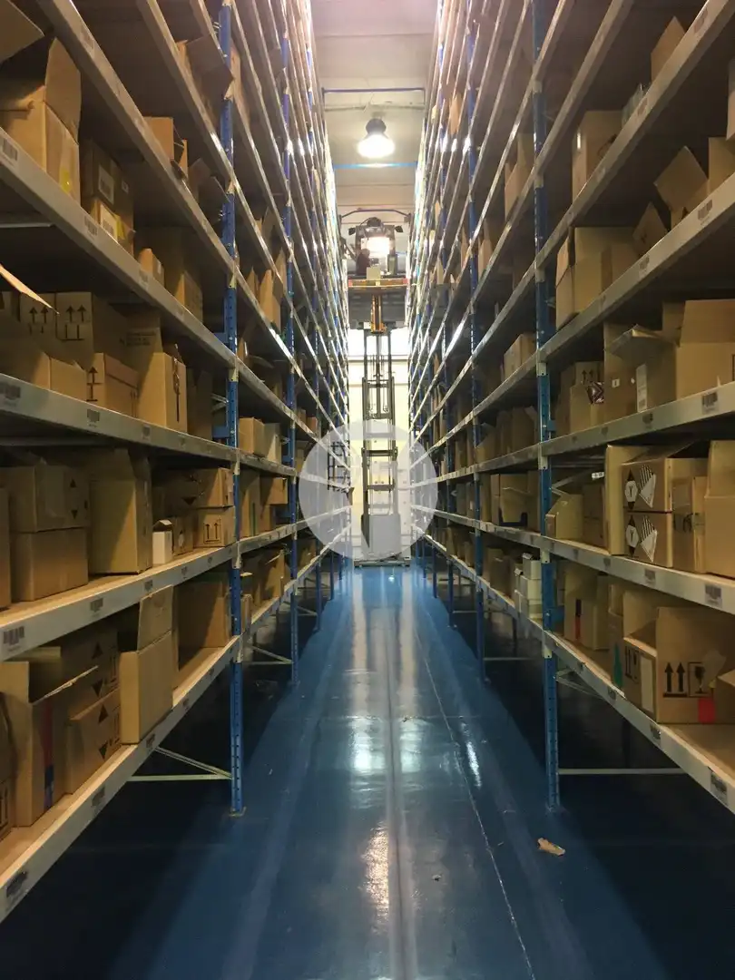 Nave industrial de alquiler en Cornellà de Llobregat