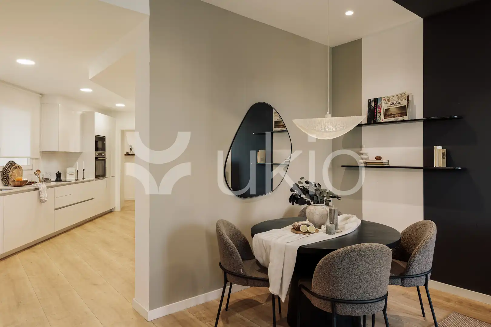 Apartamento con terraza en alquiler en Gran Via de les Corts Catalanes, imagen 3