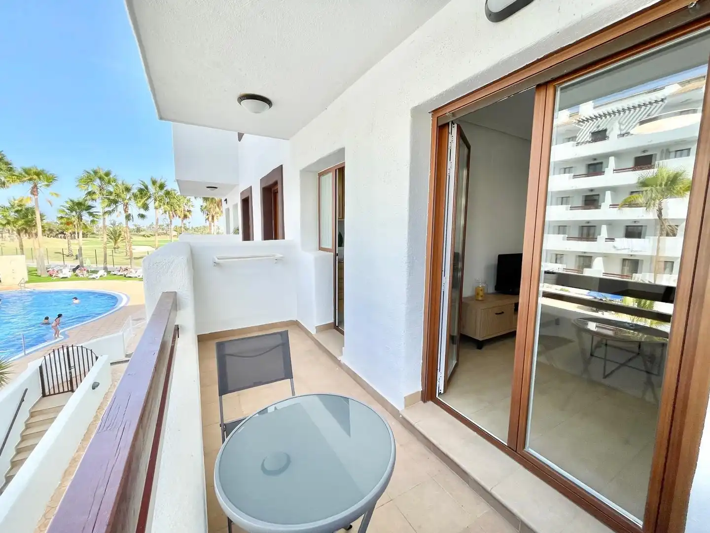 Terrassa de Apartament de lloguer en Los Alcázares amb Aire condicionat, Piscina i Moblat