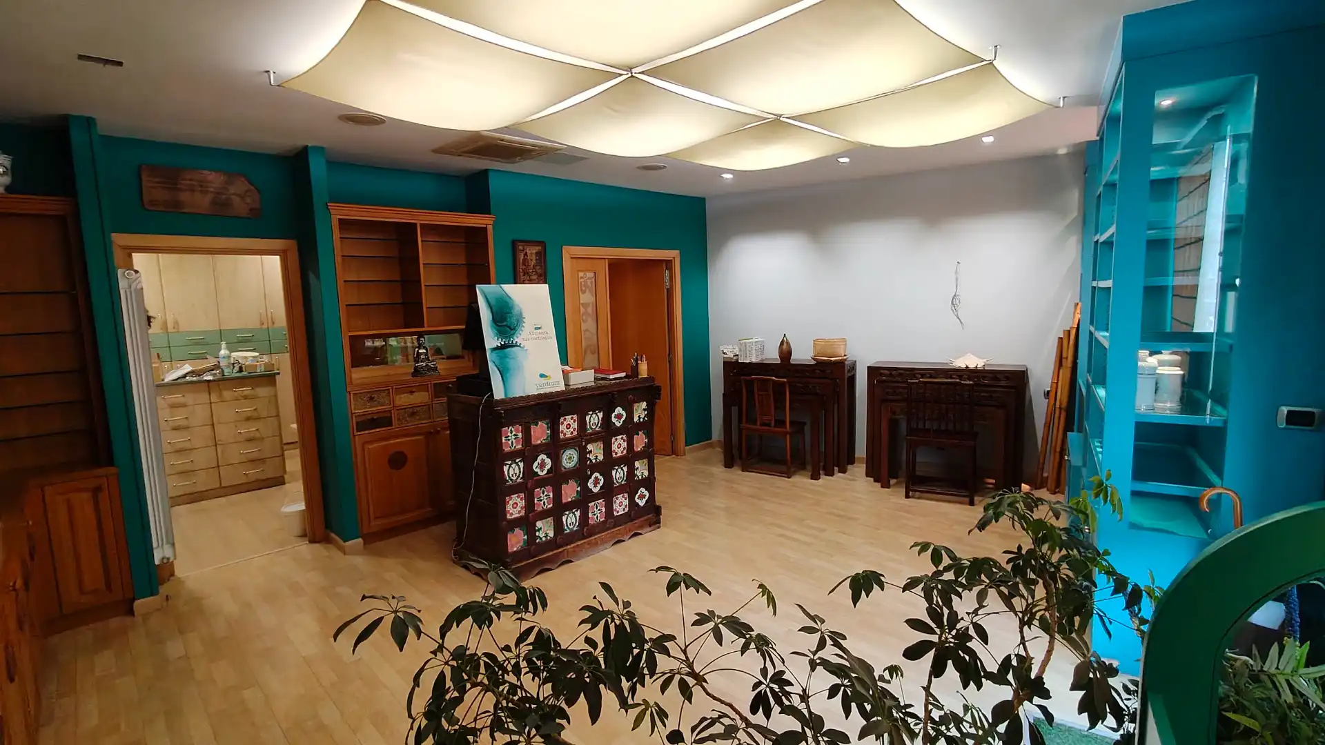 Commercial properties for sale in Durango  with Air Conditioner, Heating and Furnished