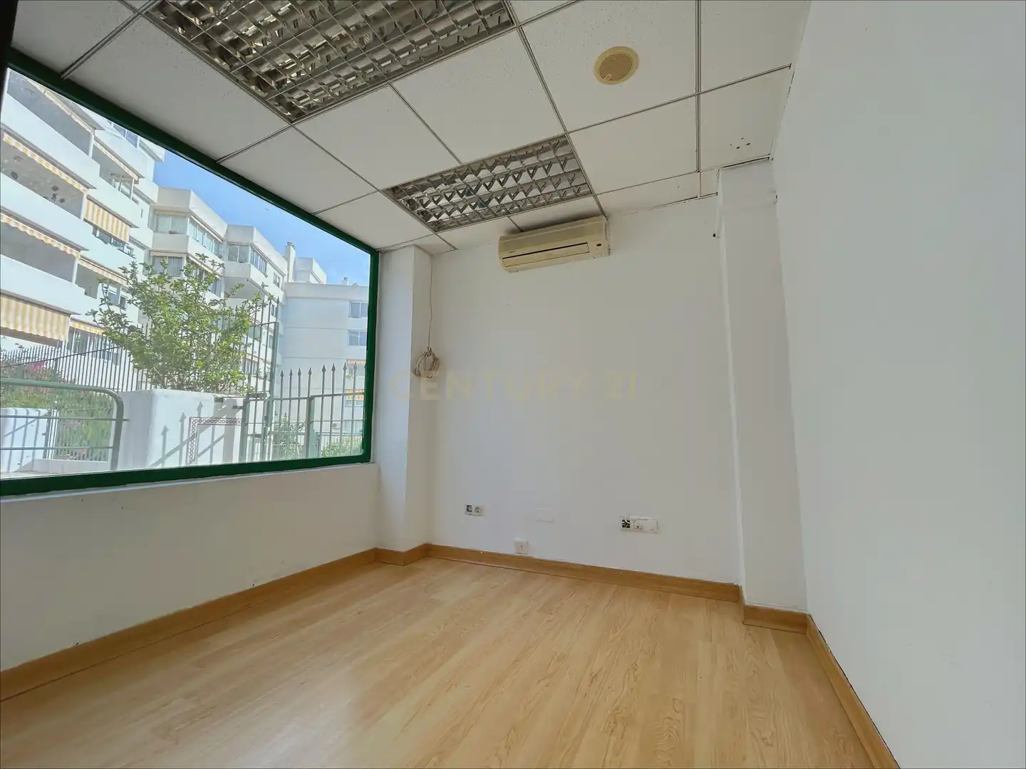 Local en venta en Benalmádena