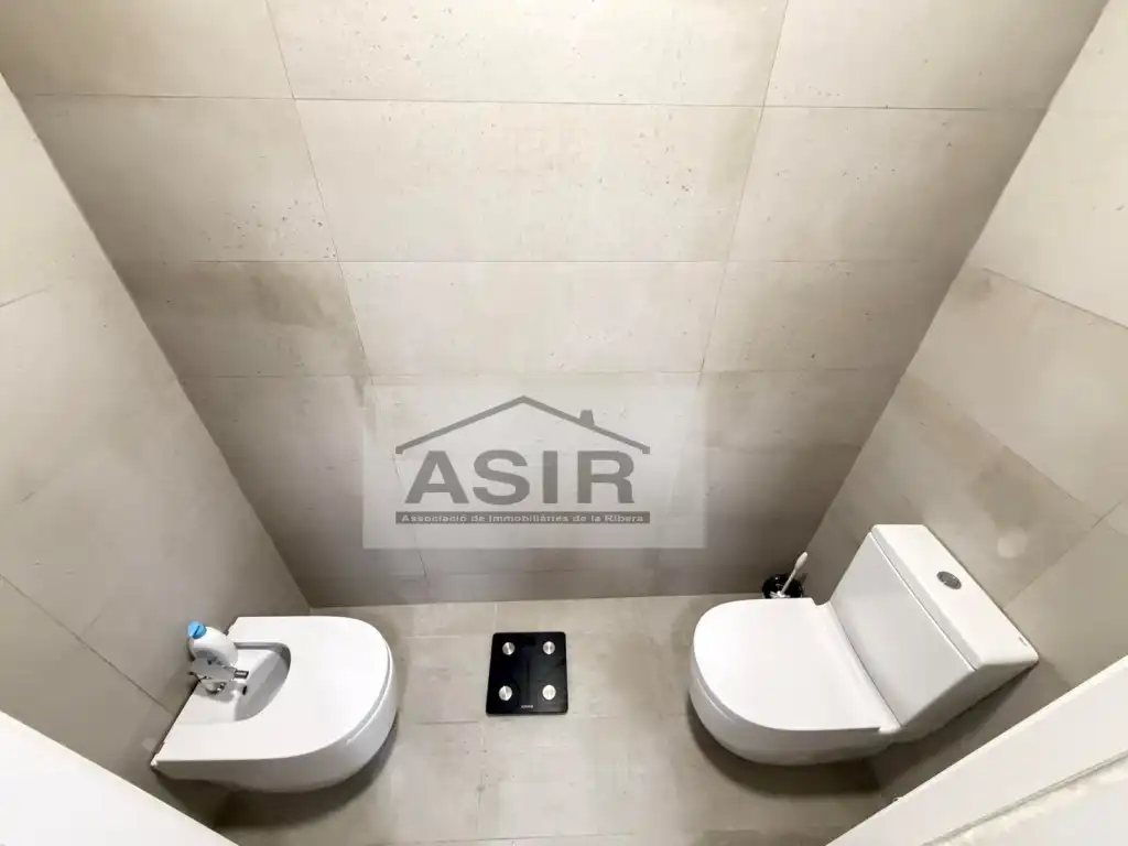 Bathroom of Flat for sale in Alzira