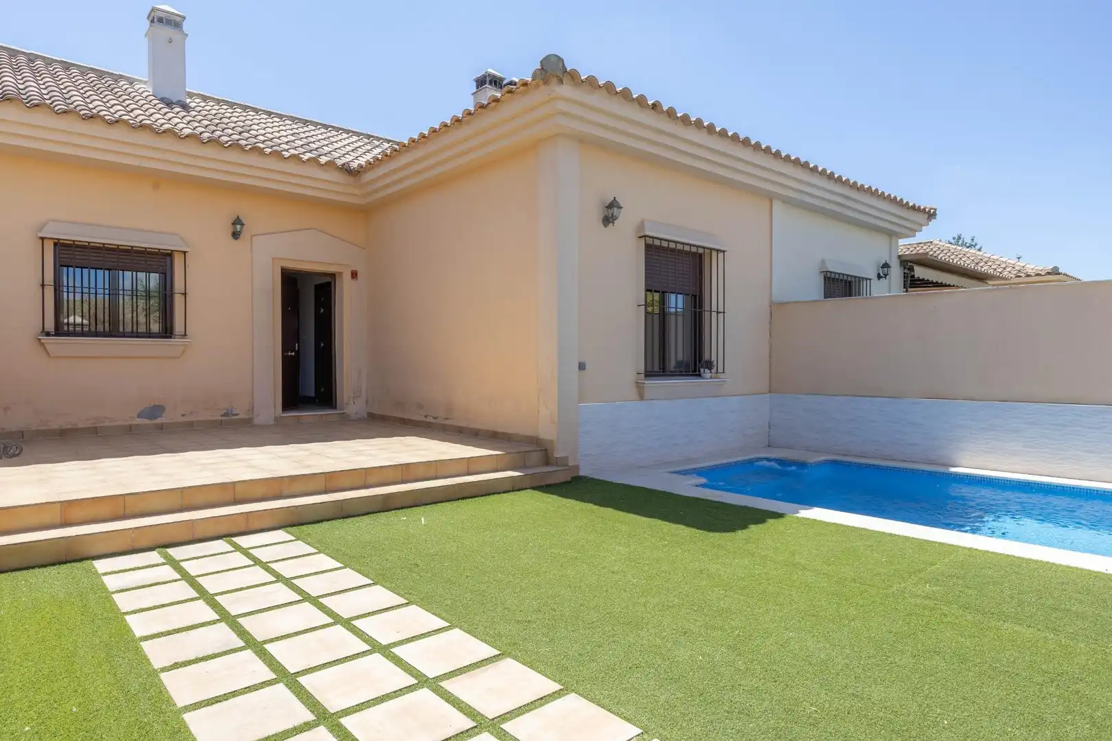 Terraced house with pool for sale in Jerez norte - Montealto - Pozoalbero